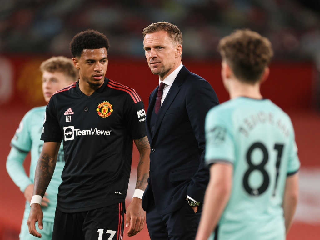 滕哈赫：渴望冠军的球员是关键，年轻人需耐心成长